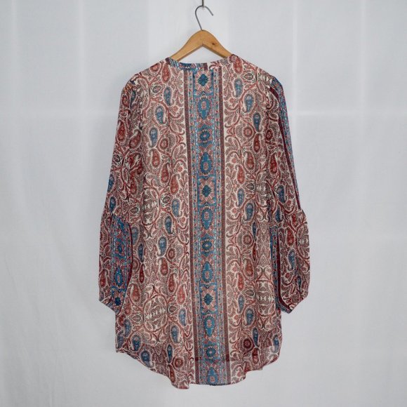 🛍️ $8 Forever 21 Boho Paisley Print Blouse - Picture 4 of 6